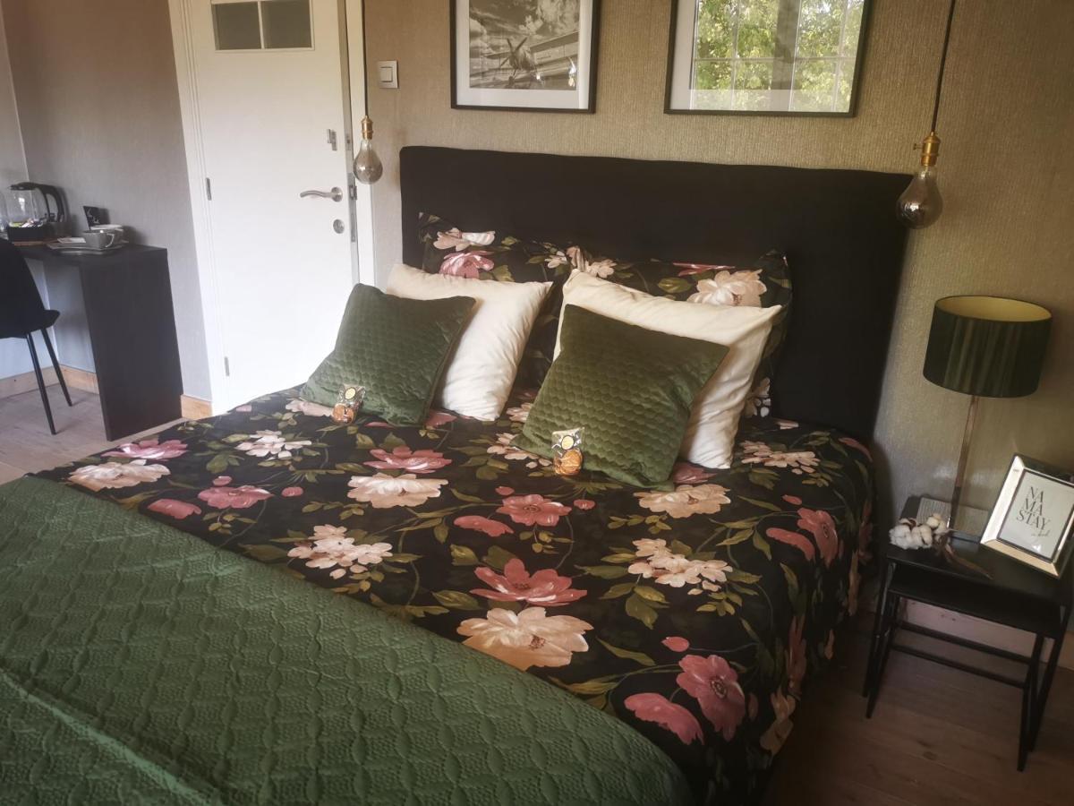 Bed & Bokes Aan De Maaskant Lanaken Bagian luar foto