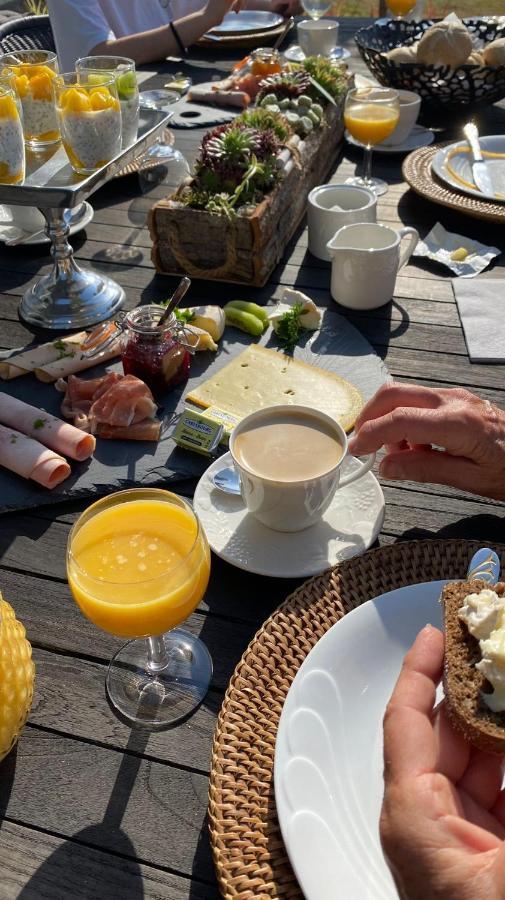 Bed & Bokes Aan De Maaskant Lanaken Bagian luar foto