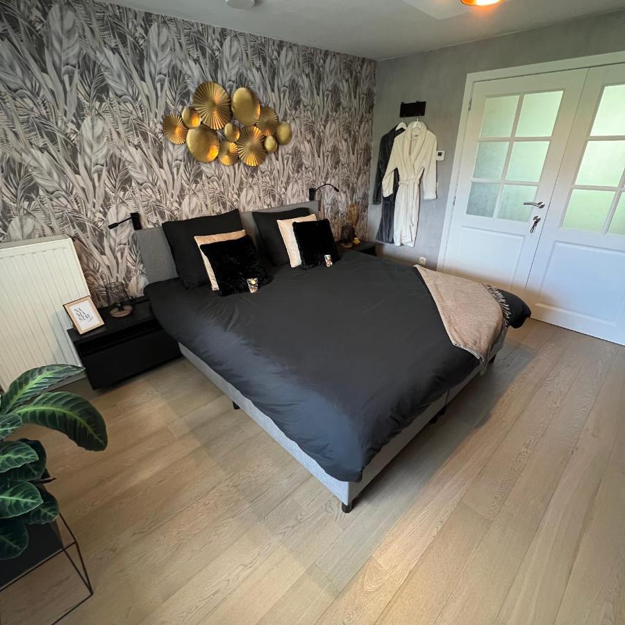 Bed & Bokes Aan De Maaskant Lanaken Bagian luar foto